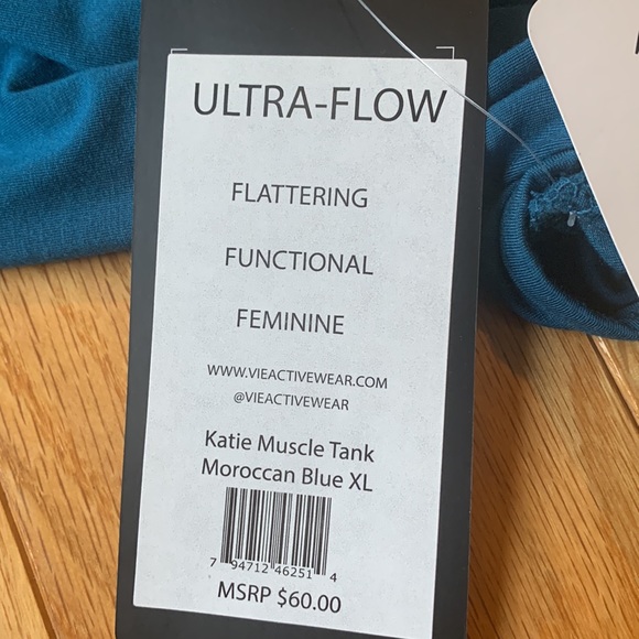 Vie Active / Whisper / Old Navy loose fitting Tank Tops. XL (S fits larger) NWT - Picture 5 of 7